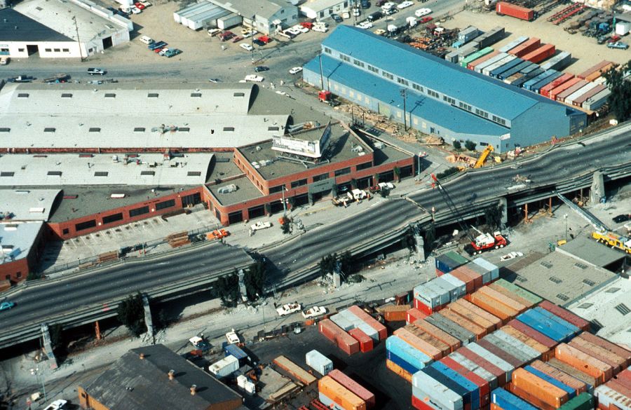 Freeway collapses in 1989 Loma Prieta quake